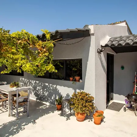 Karteros House 1300meters From The Beach!